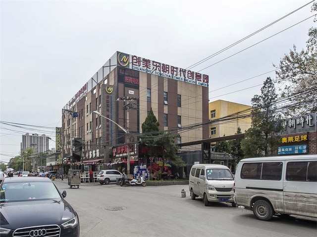 乌鲁木齐大通v90商务车内饰改装